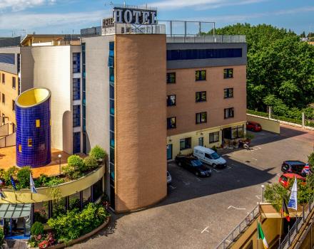 Best Western Blu Hotel Roma - Parkplatz